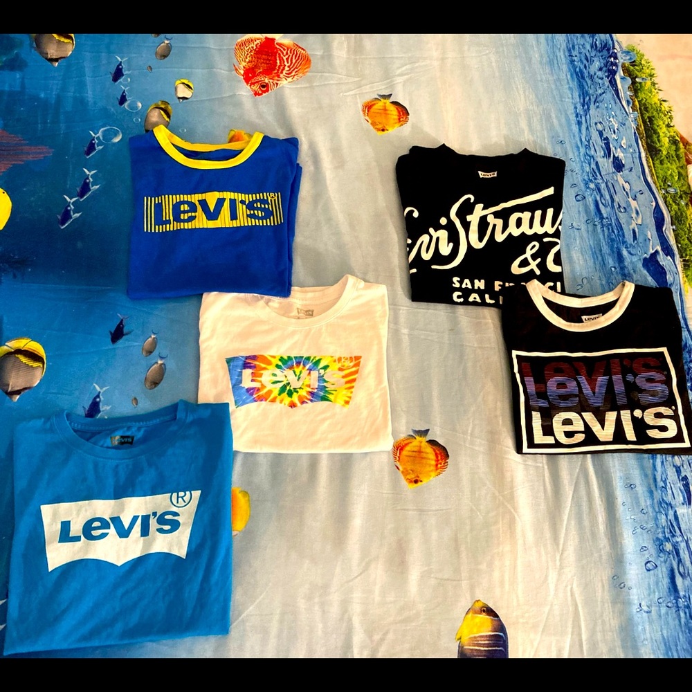 9 BOYS LEVI’S FITTED T’S: S 10-12S, 4 WHITE, 2 BLK, 1 TURQUOISE,1 ROYAL BL 3/$18